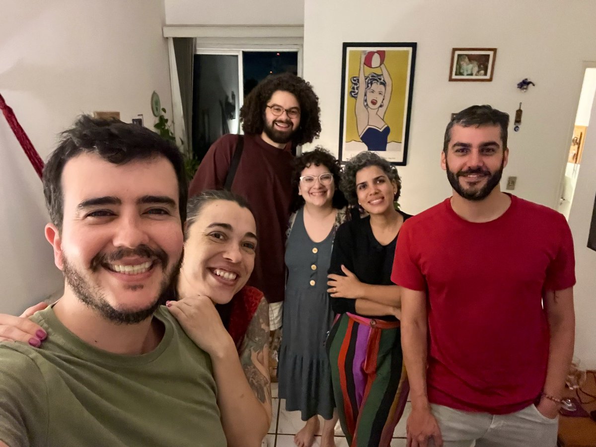 diegopandolfi's tweet photo. Nosso encontrinho  @jao_ @mairaleone ❤️💚 
foto especialmente tirada para @priscillatn https://t.co/y0glzJ1b8Q