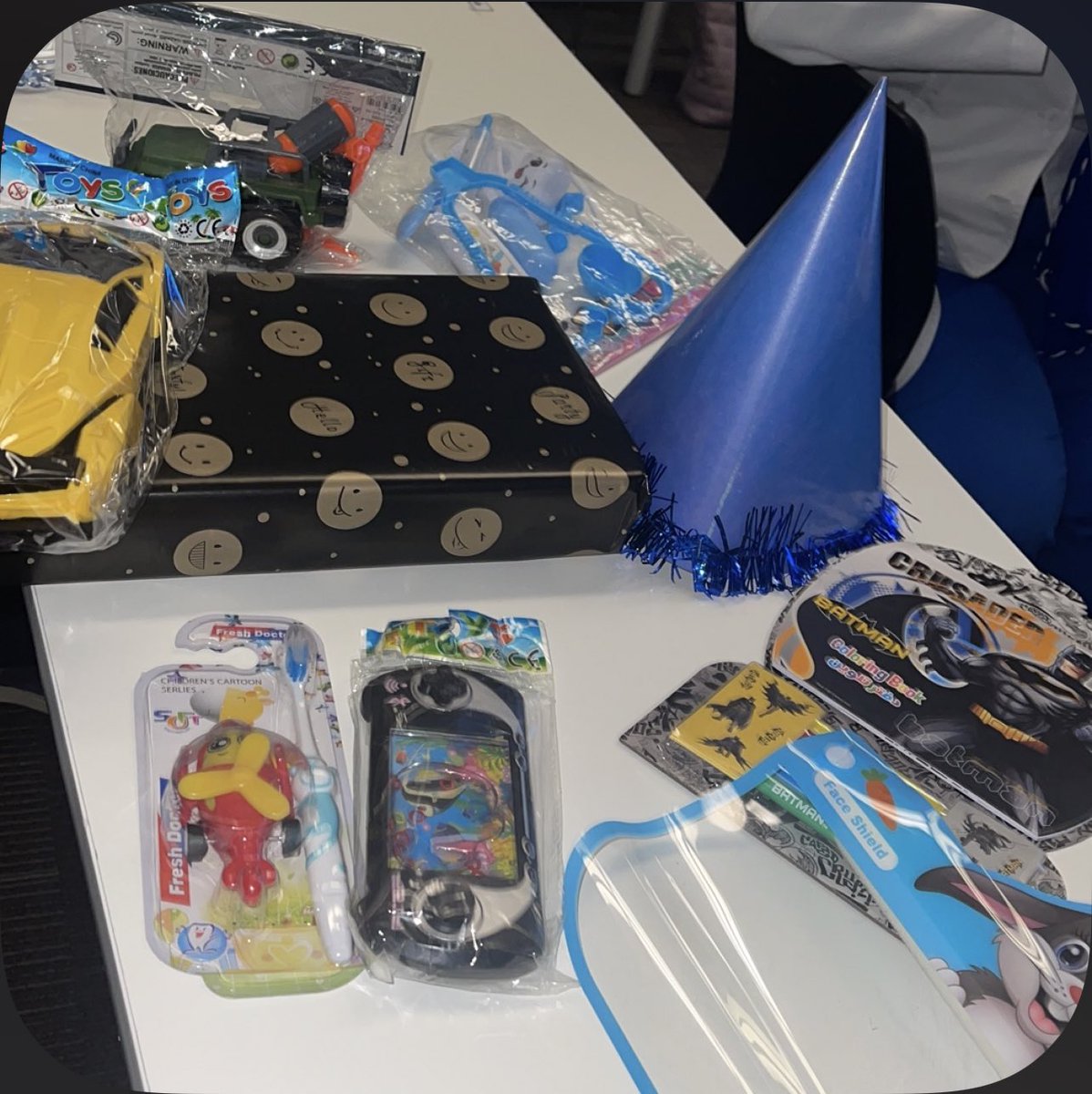 مُنيرة tweet media