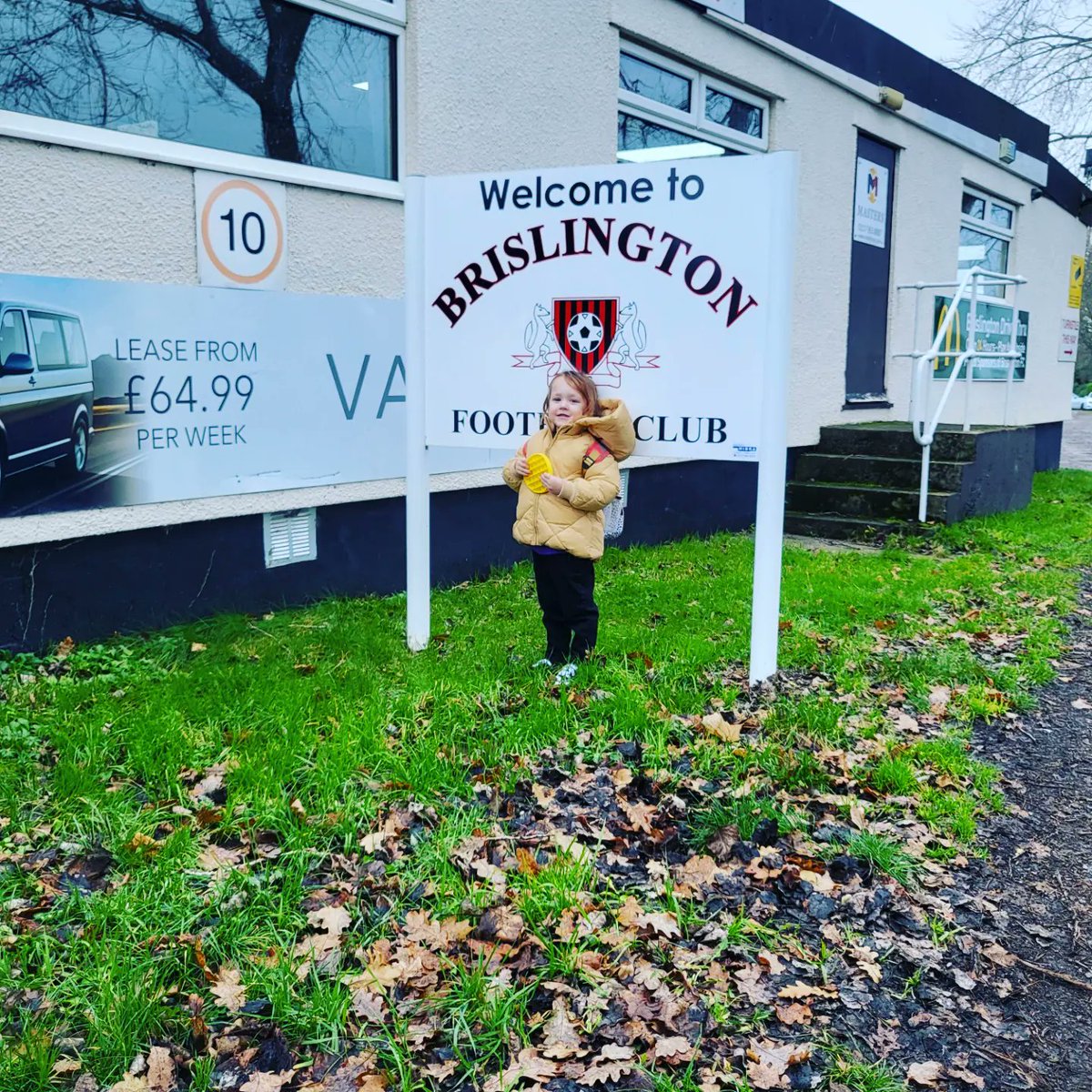 whitts29's tweet photo. Daddy daughter first football match 😍 hopefully many more to come https://t.co/Bt7G6oYk1E