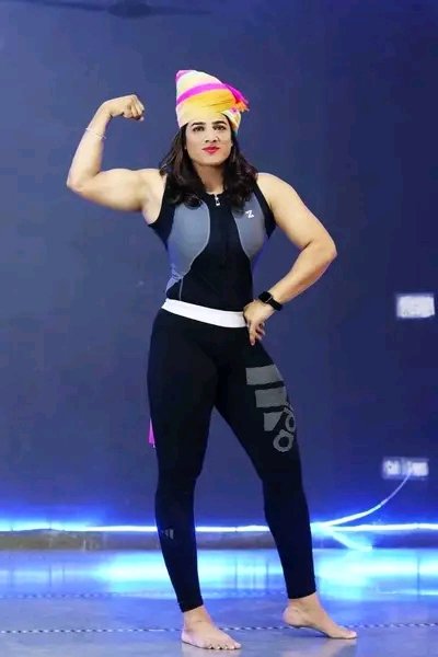 gadhwal_arvind's tweet photo. देश को इस बिटिया पर गर्व है🇮🇳
@Priya_SinghB को नेशनल बॉडीबिल्डिंग चेम्पियनशिप में गोल्ड मेडल जितने पर बहुत बहुत बधाइयां💐💐

अंतर्राष्ट्रीय प्रतियोगिता में गोल्ड मेडल  जीत कर एयरपोर्ट से घर तक अकेले आई राजस्थान की पहली महिला बॉडी बिल्डर दलित बेटी प्रिया सिंह 🏆
ढेरो बधाई बहन को। https://t.co/4hdrSa16Nk