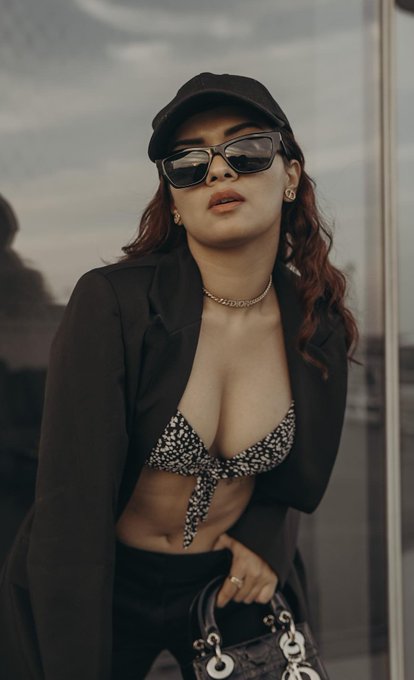 Fk6HGAoaMAAG_I_?format=jpg&name=small