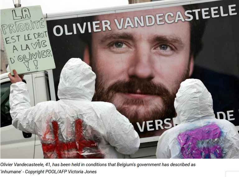 #OlivierVandecasteele's right to life is THE priority, don't you think @alexanderdecroo @hadjalahbib @VincentVQ @DeKamerBE? Show your citizen's life matters. Stand up all together to end NOW his endless horrific & unjust ordeal!! #FreeOlivierVandecasteele #Belgium4Olivier