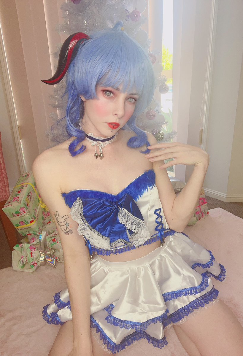 Himeko261's tweet photo. Merry Christmas everyone! My Ganyu set drops tonight on OF! If you’d like come subscribe and I’ll send you my spicy set in the DMs! My favourite photo ever is in there tonight! Oh and a fun little video 🥺 #onlyfans #nsfw #lewd https://t.co/G0oF42TX2t