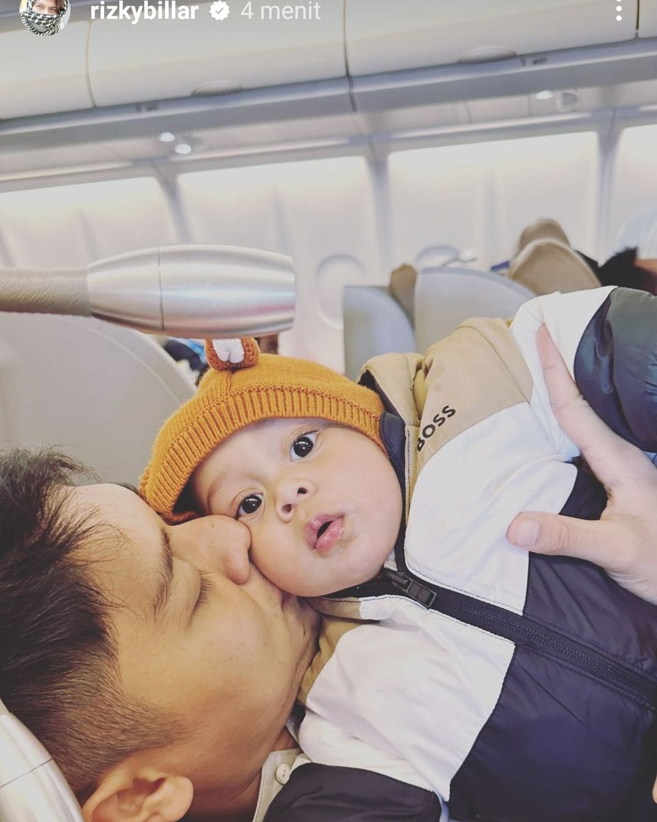 VIPLESLARLOVERS's tweet photo. Masyaallah HappyFatihDay 😍 alhamdulillah sehatin nunggu vitamin akhirnya muncul d jam kunti😩🤍 sehat terus leslar family🥰 https://t.co/0HHcA5yNjU