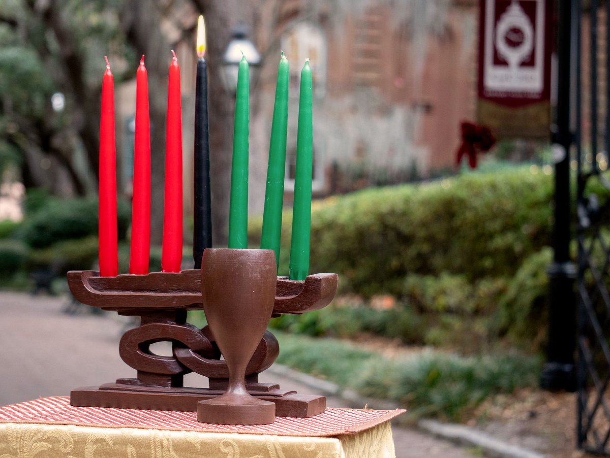Happy first day of Kwanzaa Cougars! 👏  🐾