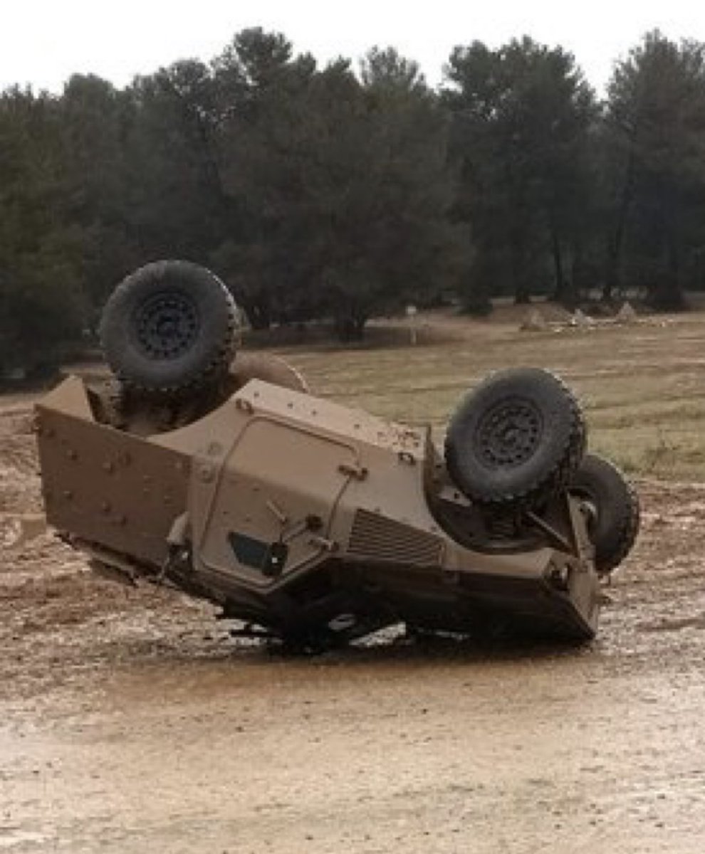 CompteRenduMili's tweet image. "Honneur de vous rendre compte..."