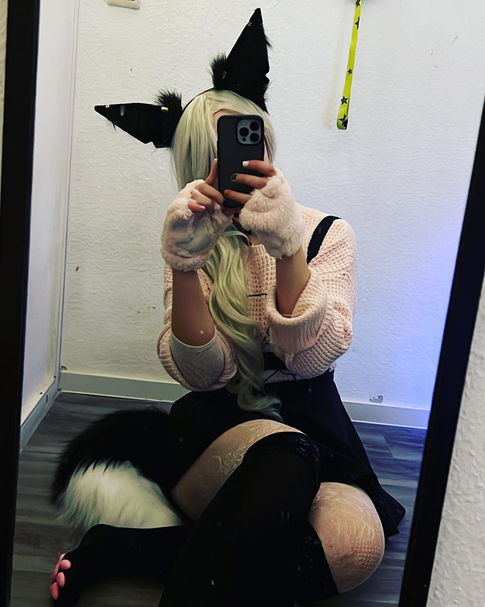 LeylaFox2's tweet photo. There’s a secret in two of these, do you see it? Uwu
💕🐾💕🐾🐾💕🐾💕💕🐾💕🐾💕
#furry #furrygirl #catgirl #wolfgirl #yiff #furrypaws #furrytail #furryears #secrettoy https://t.co/oMB89YHwZQ