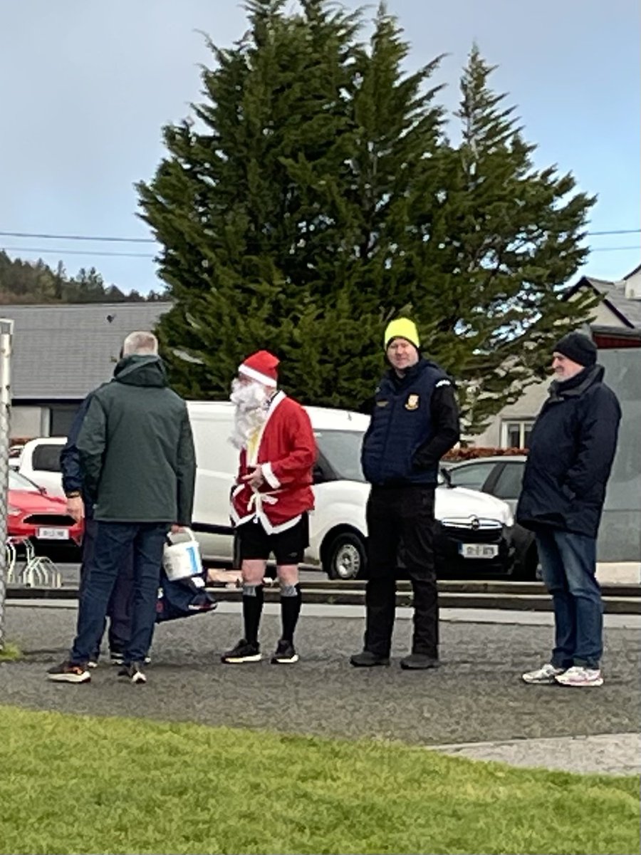 Park/Ratheniska GAA & LGFA (@parkratheniska) on Twitter photo We had a wonderful mornings entertainment in Ratheniska as our Mens & Ladies Footballers put on an exhibition of football with the U25s edging it 2-10 to 4-07 & take home the Joe Ramsbottom Perpetual Cup. For a good cause too as €413 was raised on the day for <a href="/Cuislecancer/">Cuisle Cancer Support Centre</a> We had a wonderful mornings entertainment in Ratheniska as our Mens & Ladies Footballers put on an exhibition of football with the U25s edging it 2-10 to 4-07 & take home the Joe Ramsbottom Perpetual Cup. For a good cause too as €413 was raised on the day for <a href="/Cuislecancer/">Cuisle Cancer Support Centre</a>