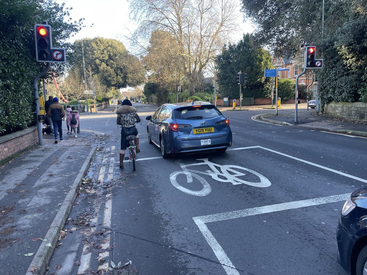 BmouthCyclist's tweet photo. Taxi driver not quite got the hang of the advance cycle box… https://t.co/iGsPr3hnk0