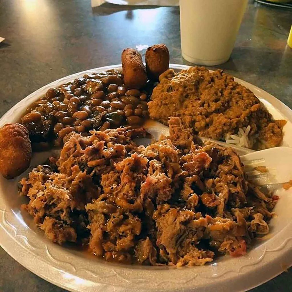DestinationBBQ's tweet photo. BBQ Barn - Destination BBQ https://t.co/ey7x7KYAlA
.
.
.
#SCBBQTrail #SouthCarolina #DiscoverSC #bbq #bbqblog #bbqrestaurant #bbqlovers #bbqlife #carolinabbq #eatlocal #nearme #barbecue #bbqtime #bbqing #barbecuenation https://t.co/FiojWXCX5q