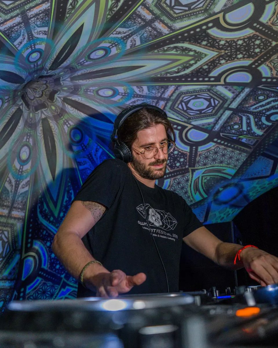 digital_om's tweet photo. ๐ฝ Different shades of Psytrance with #Hypatia at Our Minds by @Own_Spirit_Crew ๐ธ ๐
Check out his latest music: https://t.co/k9SfusQIKr ๐
#hypatia #digitalom #digitalomproductions #ownspirit #trancefamily #psyfamily #psychedelicmusic #psytrance #psytrancefamily #psytribe https://t.co/STWWNub7Hp