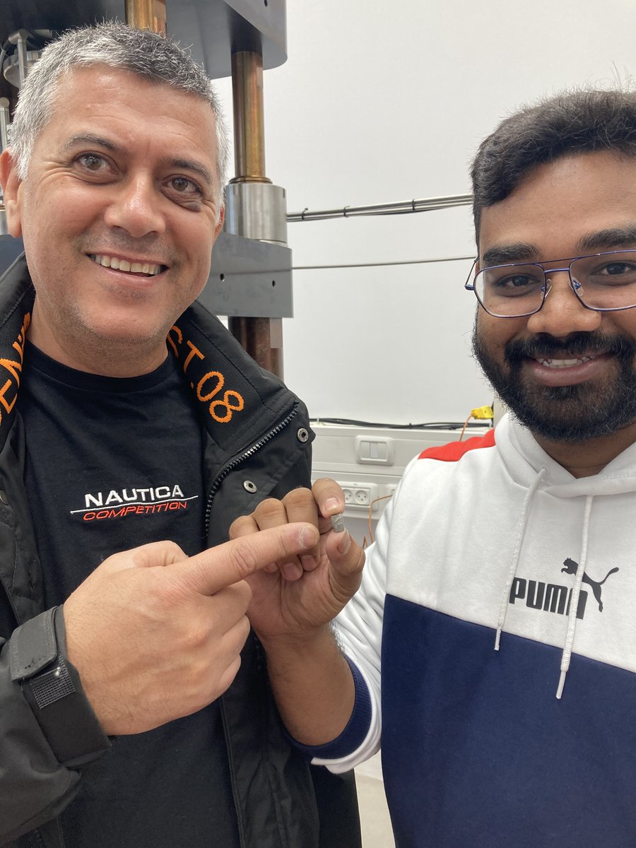 This is the first (successful) high P-T deformation experiment ever done in Israel! 🙌The small amphibole sample was squeezed under conditions of 600 °C and ~550 MPa confining pressure. 
This is just the beginning!! 🤩🤩<a href="/bengurionu/">Ben-Gurion University of the Negev</a>  <a href="/bgu_earth/">Earth and Environmental Sciences BGU</a>
 #RockDeformation