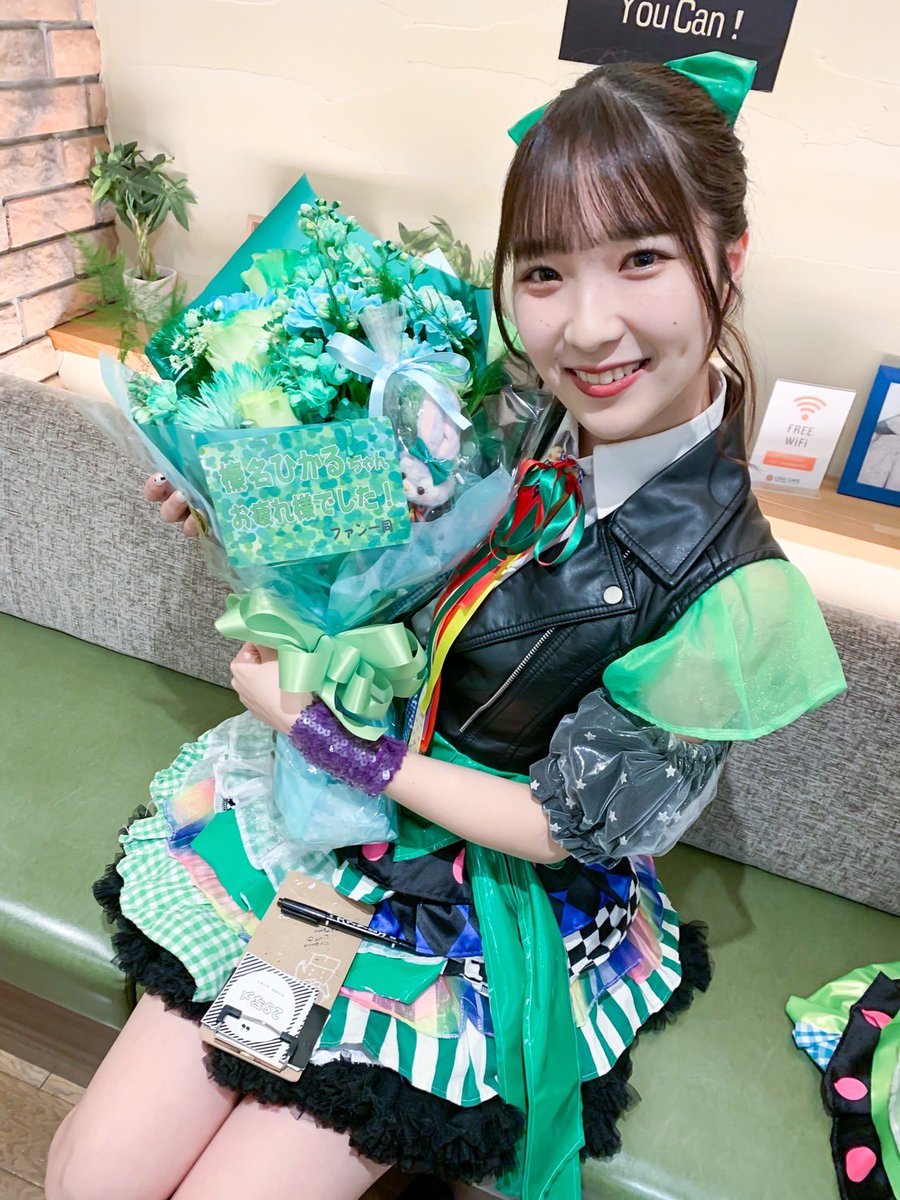 bugma_kikaku's tweet photo. はるななせラストチェキ会、ありがとうございました🙇🏻‍♀️花束を用意させていただきました💐
ご協力頂いた皆様ありがとうございました。

そして5/12よりBUGSMARTに携わってくださった皆様、本当にありがとうございま��た。

これからも七瀬りお、榛名ひかるの応援をどうぞよろしくお願い致します！ https://t.co/rDAURDrhSi