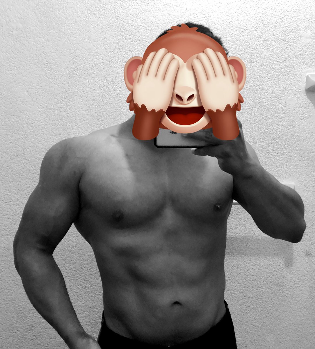 DanCG6's tweet photo. Llevo mucho que no posteo nada por aquí, he andado en lo de la monogamia y bastante contento, tiene tanto que no veía esta cuenta que realmente no reconozco nada jajaja https://t.co/OfBNUEb5DU
