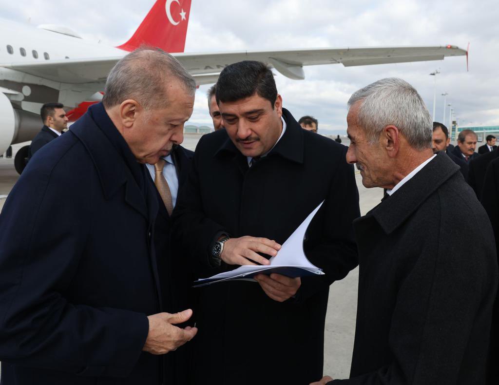 Türkiye Yüzyılının mimarı Genel Başkanımız, Cumhurbaşkanımız 
Sayın <a href="/RTErdogan/">Recep Tayyip Erdoğan</a>’ı  Ankara’ya gelişinde havalimanında karşıladık Projelerimize verdiği desteklerden dolayı Sayın Cumhurbaşkanımıza ilçem adına şükranlarımı arz ediyorum.