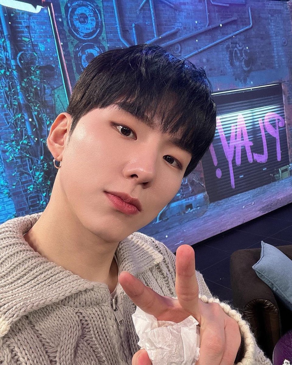 DeepBluekh's tweet image. 221226 #기현 #KIHYUN 

[ yookihhh ]

올해의 마지막 PLAY!