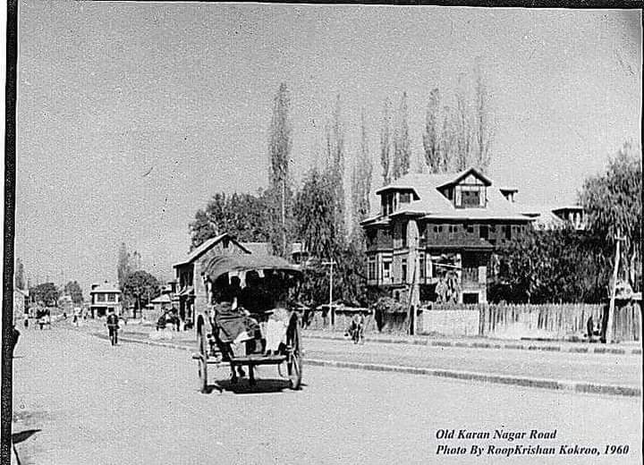 MOMIN_081's tweet photo. 1960...Old Karan Nagar Road....
No Chaos, No Traffic Jams... https://t.co/tU6NRecuiA