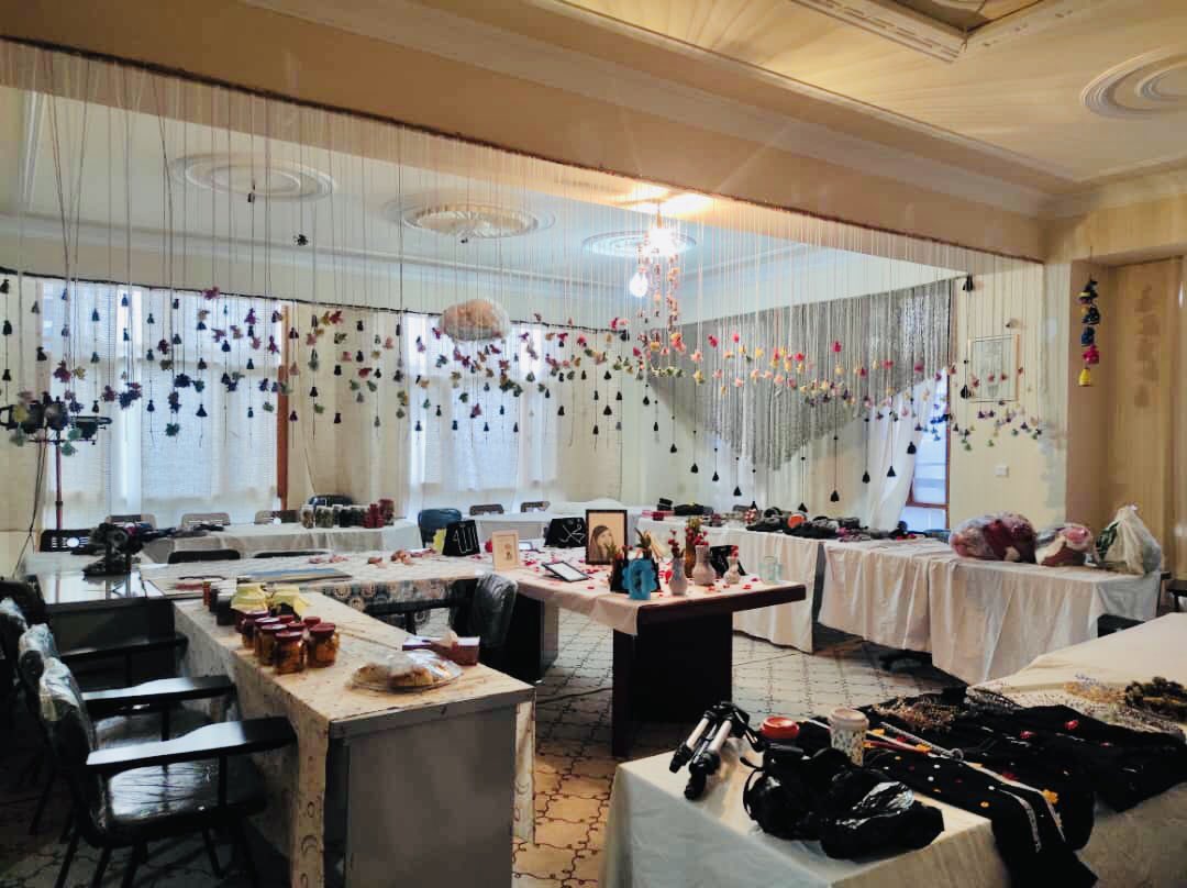 Roya Mahboob tweet media