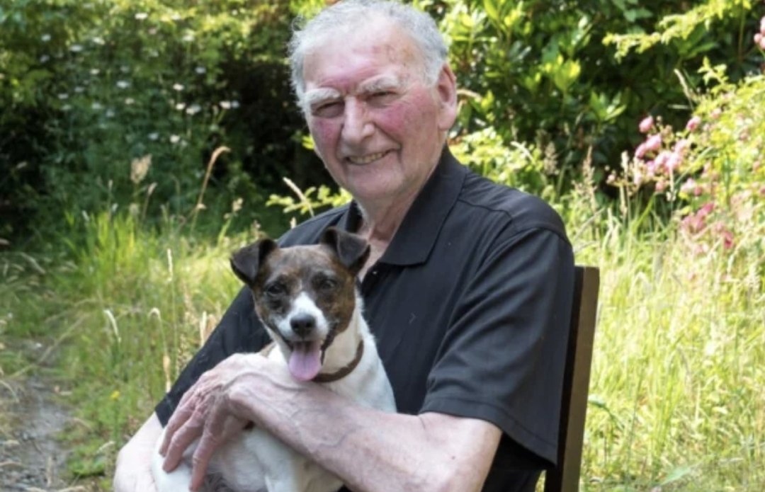 diliska74's tweet photo. #donalrogers
So sad to see his passing. I'm thankful he lived to see the court case ended and he was allowed to keep his beloved dog. Kim now being looked after. https://t.co/SahE7dr3mN