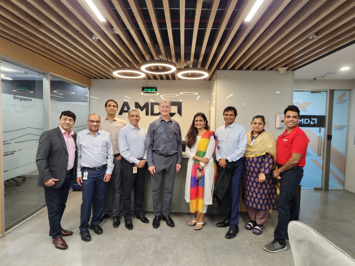 Glad to welcome back Mark Papermaster CTO & EVP AMD on his India visit. A proud moment, as we showcased our technological prowess leading to our growth story. Engaging conversations dominated discussions around combined product portfolio & 2023 technological roadmap. #amd