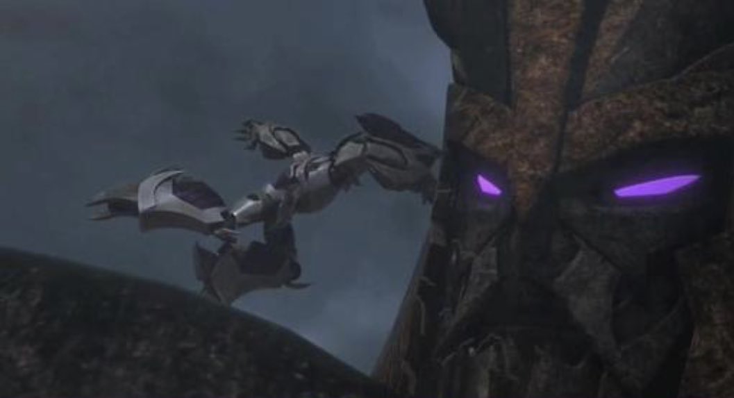 robothusbando's tweet image. Today being Boxing Day and Megatron Monday, up your game by punching the embodiment of entropy.