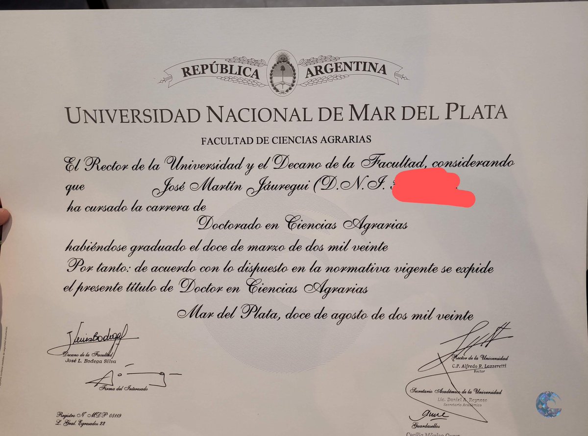 Felicidades doctor <a href="/josephmjauregui/">José Jáuregui 🐄🍀</a>!!! Al fin título en mano!!!