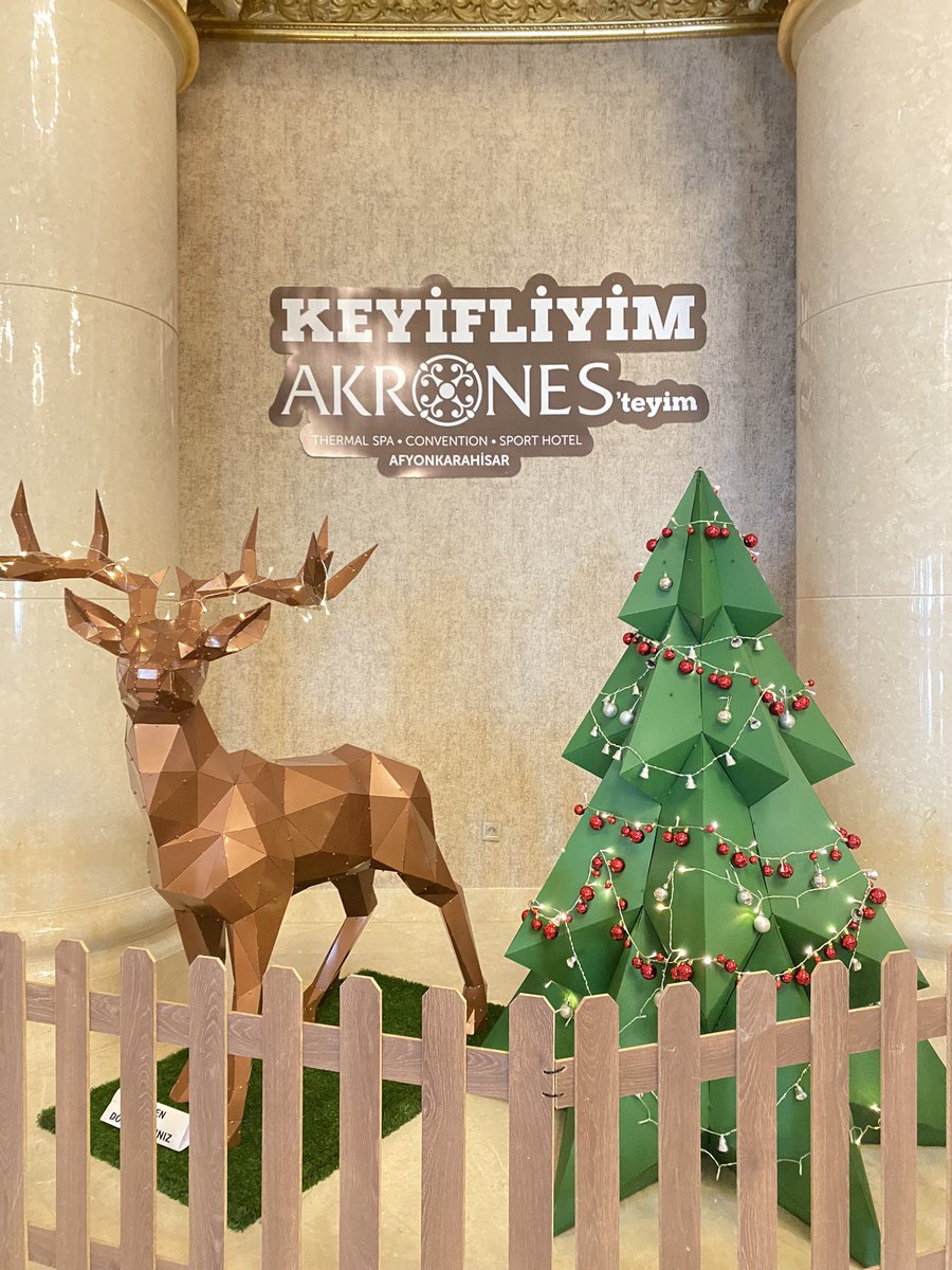 AkronesHotel's tweet photo. Keyifliyim Akrones'teyim... 🎉🎄

#2023 #hoşgeldin2023 #yeniyıl #yılbaşı #yılbaşıetkinlikleri #Christmas https://t.co/bd25c7LYmD