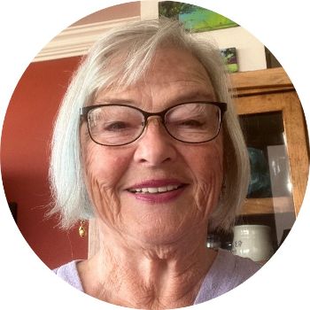 Join us on January 11 at 7:00 p.m. EDT/4:00 p.m. PDT for a conversation with CSA Fellow Mary Gibson. Judi Dawainis, CSA Regional Financial Chair and retired patternmaker for Levi Strauss &amp; Co., will lead the discussion.

This free program is open to all:
costumesocietyamerica.com/event/oral-his…