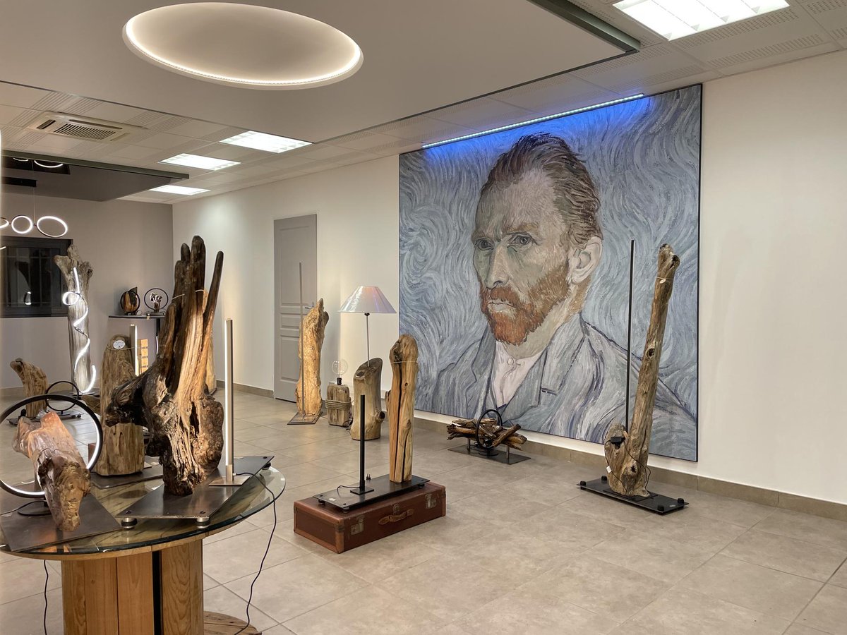 SOCASISOLATION's tweet image. Notre showroom vous accueille et vous dévoile nos créations LightInArles.