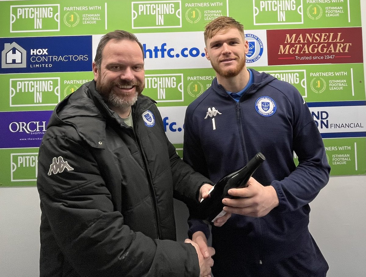 And our Man of the Match winner and taking home a lovely bottle of red, is <a href="/billy_collings/">Billy Collings</a> 🙌

#HHTFC