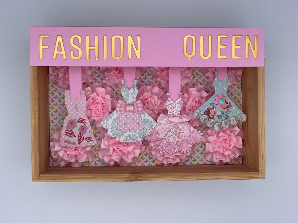 dr_deck's tweet image. Freue mich, euch diesen Artikel aus meinem Shop bei #etsy vorzustellen: 3-Bambus Rahmen handdekoriert mit Kleidern und Blumen „Fashion Queen“ etsy.me/3PSR79X
#3Dbild #shoppingqueen #fashionqueen #mode #fashionista #fashion #kleider #rosentapete #diy #handmade #einzelstück