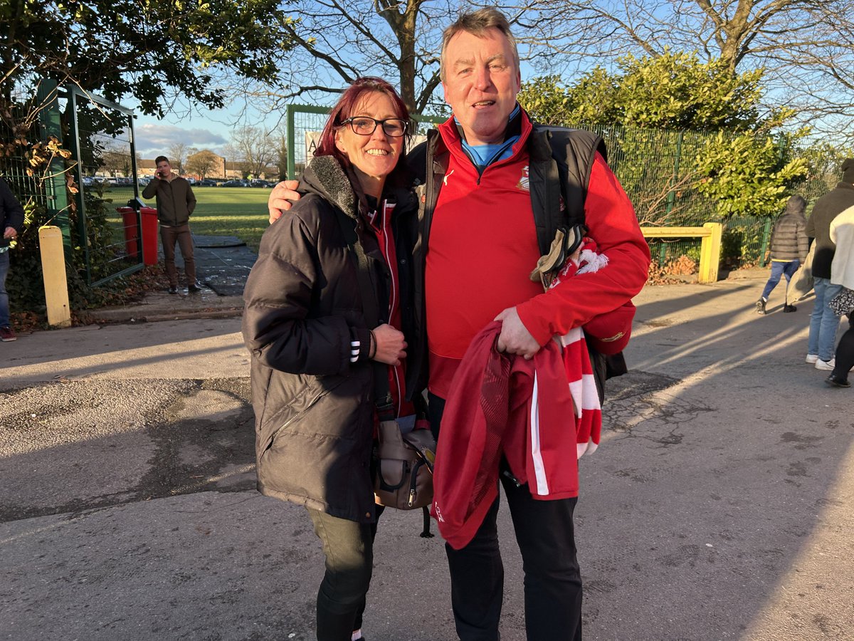 Darren Crook CBE (@crafty_general) on Twitter photo Boxing Day football. 🔴⚪️ #STFC <a href="/IzSTFC/">Isabella</a> <a href="/KeehlanP/">Keehlan Panayiotou</a> <a href="/ClaireFollit/">Claire Follit</a> and <a href="/T_STBL/">🚨THE SIR. TOM BROADBENT LOUNGE🚨</a> Boxing Day football. 🔴⚪️ #STFC <a href="/IzSTFC/">Isabella</a> <a href="/KeehlanP/">Keehlan Panayiotou</a> <a href="/ClaireFollit/">Claire Follit</a> and <a href="/T_STBL/">🚨THE SIR. TOM BROADBENT LOUNGE🚨</a>