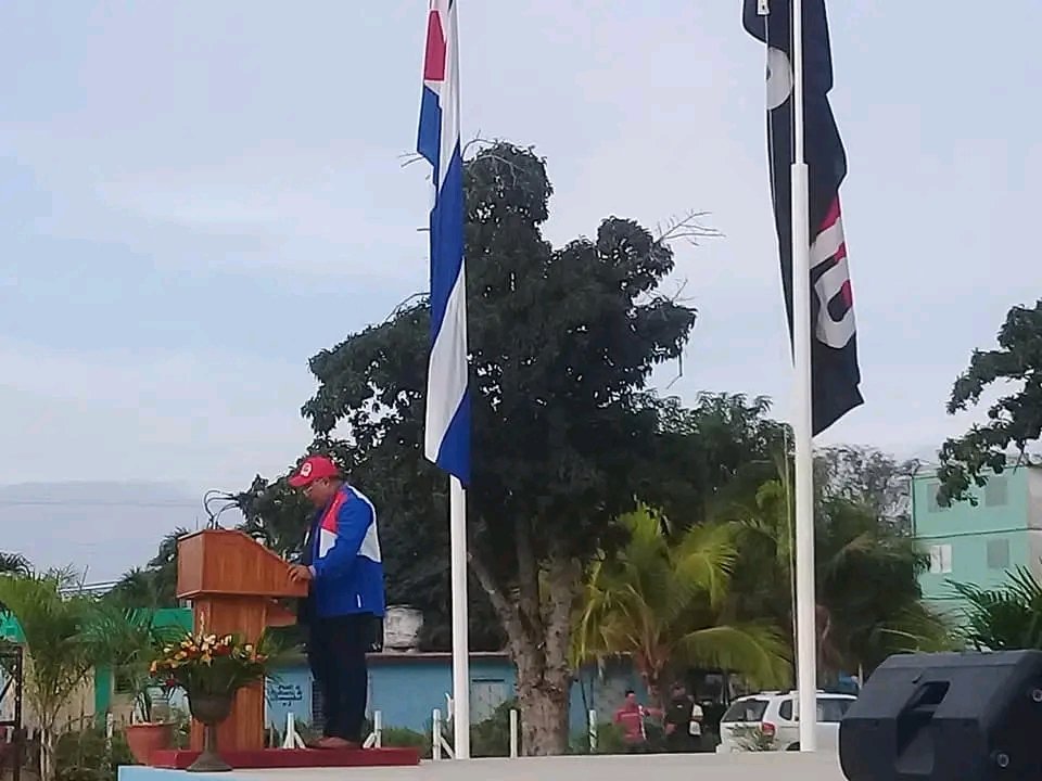 FHHernndez1's tweet photo. Desde la Plaza Rescate de Sanguily, en #Jimaguayú, #Camagüey, celebramos con júbilo el aniversario 64 del triunfo de la Revolución #cubana en una jornada ideológica cargada de patriotismo. Felicitaciones al municipio sede y a los que marchan a la vanguardia para #JuntarYVencer. https://t.co/8S0vr7W8Ei