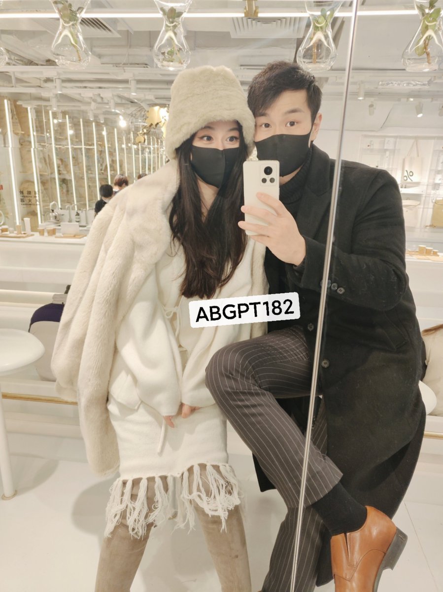 福利姬A哥分享的黄推图片2 - 网红私拍内容