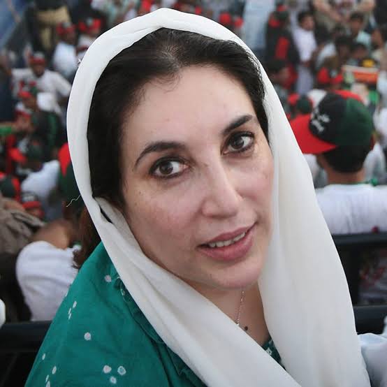 PalwashaKhan18's tweet photo. The Queen of Hearts 💕
#SalamBenazir https://t.co/VPeeEu9BTs