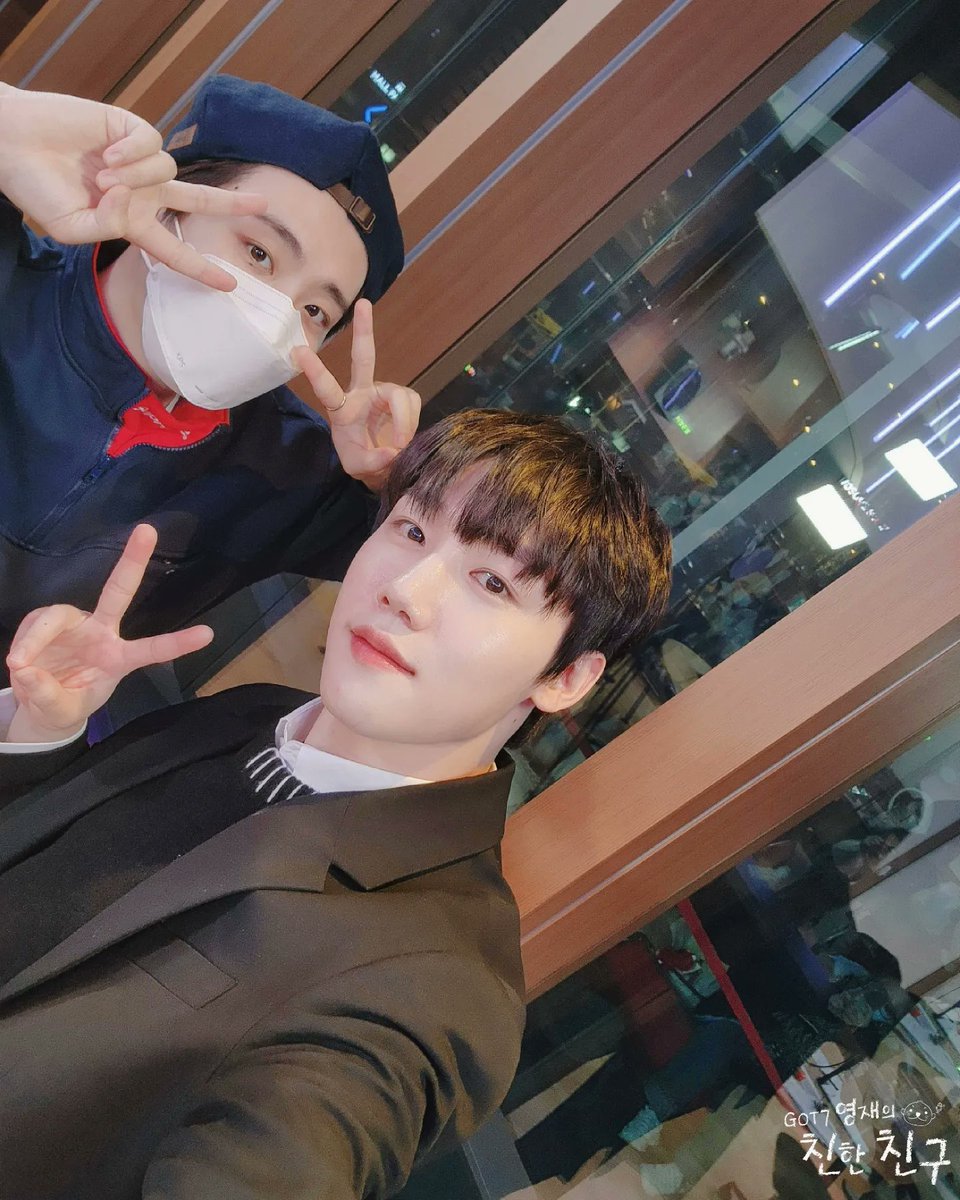 mbcbf_ever's tweet photo. 🦦친친 케이팝영재발굴단🦦

친친이 겟한 올해 마지막 특종🚨
배춧국즈 가든에서 뭉치다‼️

실물천재 장스타의 새해 인사처럼
우리 모두 날숨에 재력 들숨에 건강 포유😘

케이�� 영재발굴단은 새해에도 계속됩니다💛
🔗https://t.co/69Gvg1zKJD

#친한친구 #영재 #GOT7 #골든차일드 #이장준 https://t.co/xj5xj9VQEQ