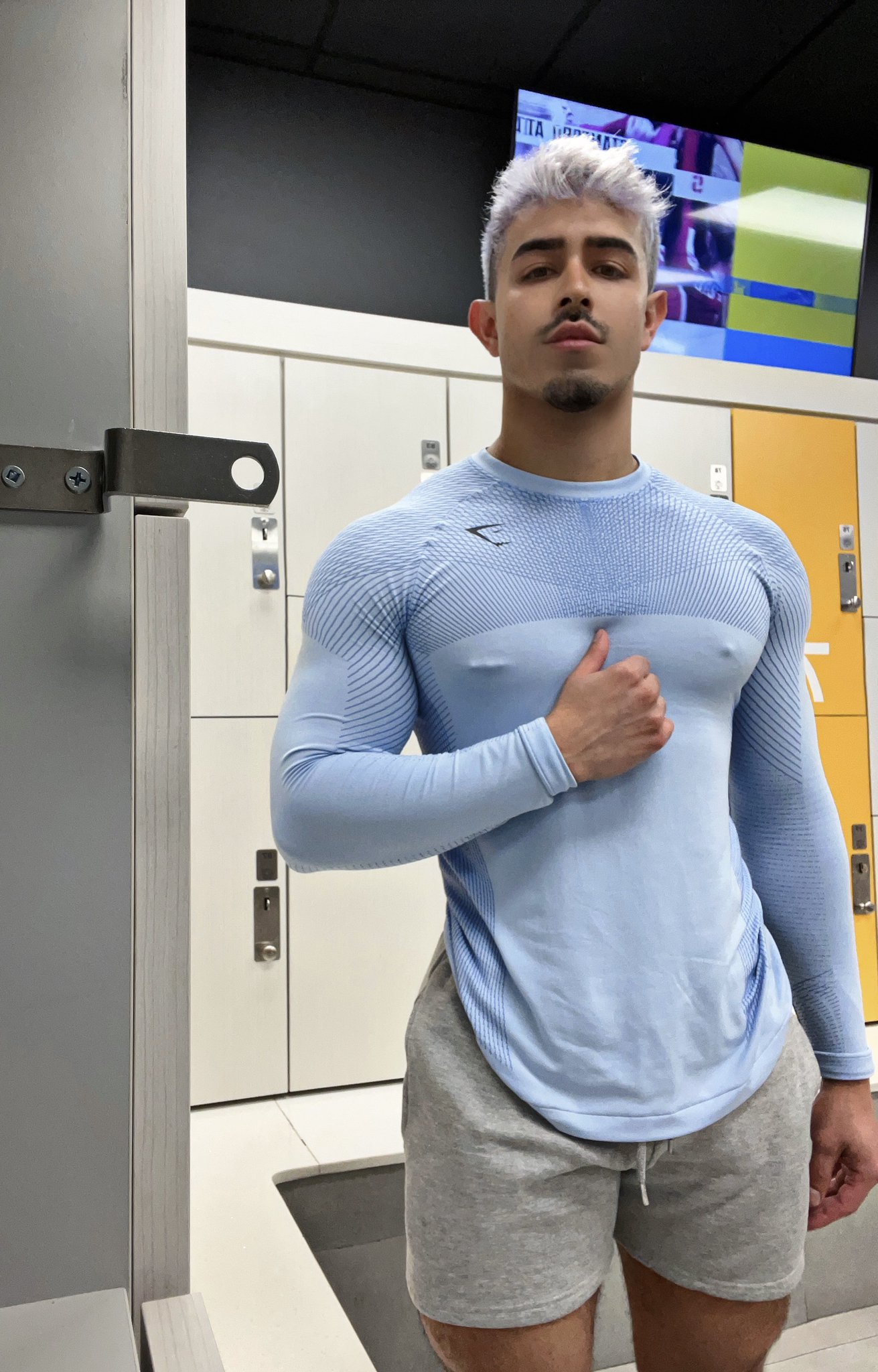 TW Pornstars - Daniel Osgood 🇺🇸🇭🇳. Twitter. Can you tell it’s a little