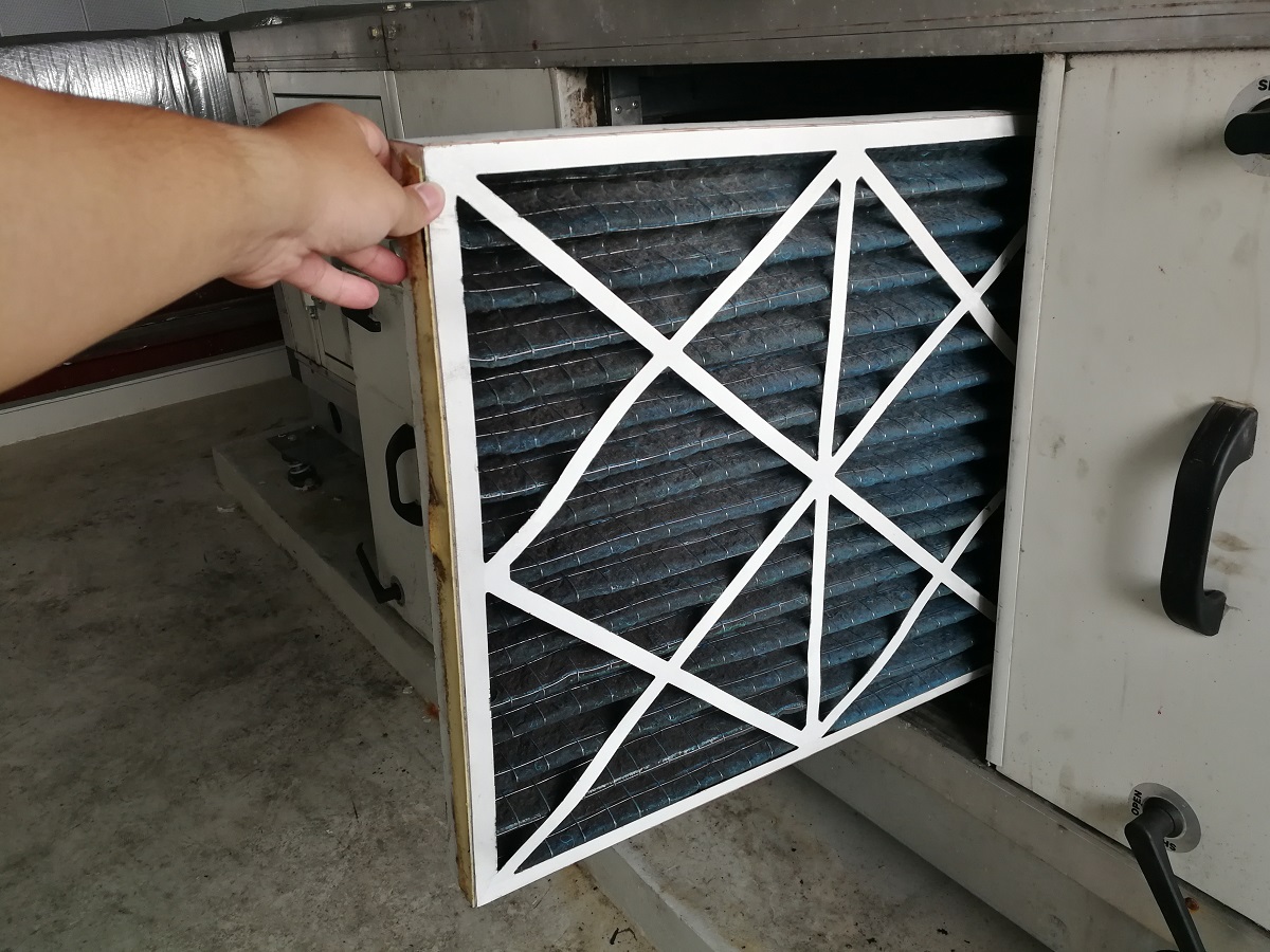 vipHomeLink's tweet image. This week, we're bringing you the Home Resolutions for 2023 that will keep your home healthy all year long! Today's resolution: Clean or replace your furnace or HVAC filters as per manufacturer's instructions. It's generally once every three months. #VHLtips #NewYears #HomeTips