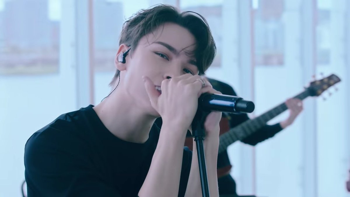 vernonlovebot's tweet photo. vernon band live sessions >>>>>>>> https://t.co/7LpPjx2Q2M