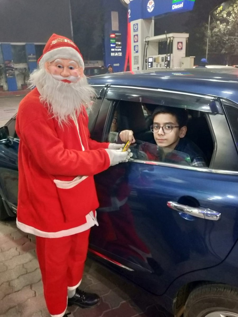 HiraFuels's tweet photo. X-mas 2022 celebrations at HP Hira Fuels, Gurugram
#hpcl #Christmas https://t.co/63UAoBoN3a