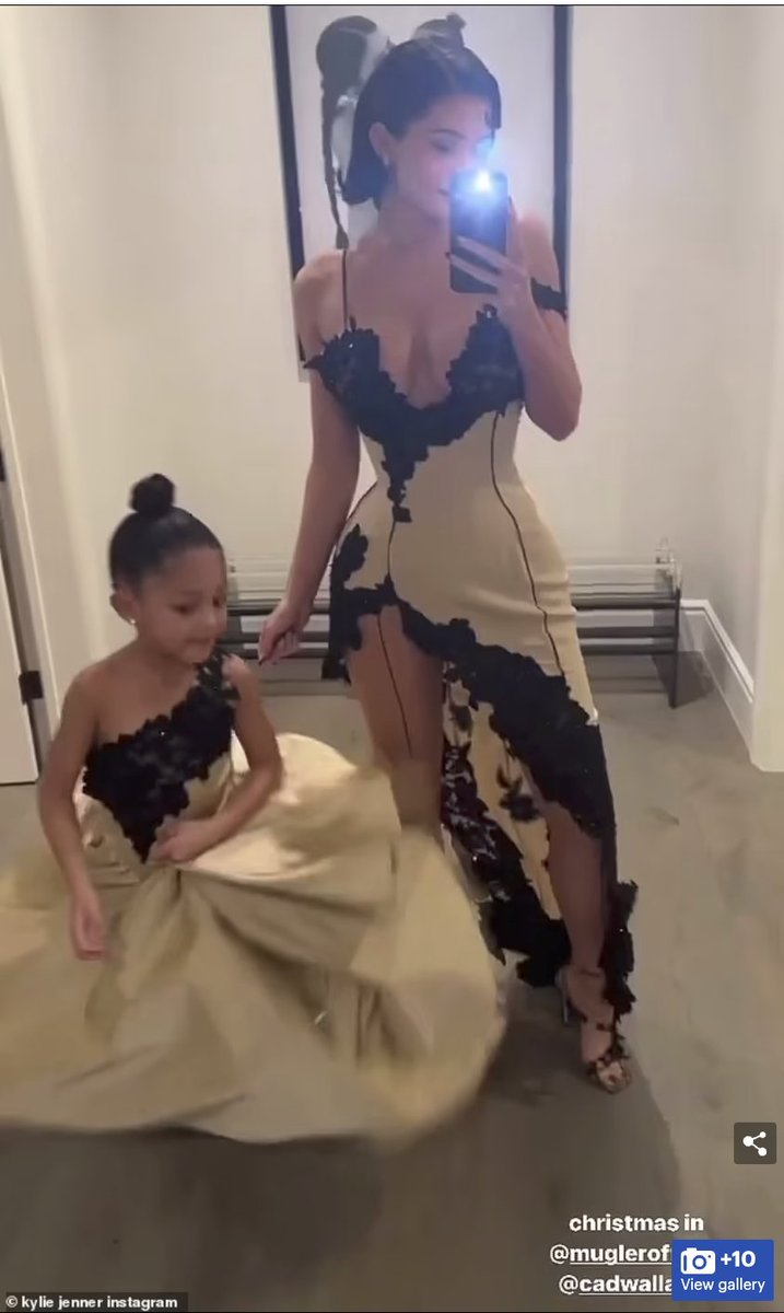 LanaLovell's tweet photo. “[ #nepobabies ] don't care about money or proximity to power yet. Many of [them are] starved of basic things in childhood as their parents are probably narcissistic," @lilyallen   
Narcissus a beauty cursed to love their own reflection beyond reason. https://t.co/uWNZovZcZT