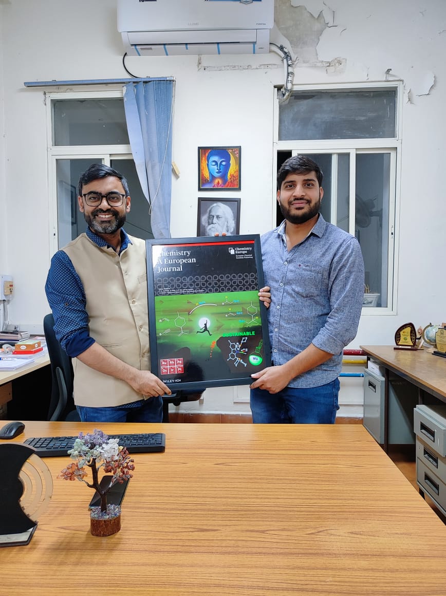 Happiness in a frame <a href="/sakya_sen/">Sakya S. Sen</a> <a href="/rohitkumarls/">Rohit Kumar</a> <a href="/ChemEurJ/">ChemEurJ: Chemistry - A European Journal</a> #Senlab