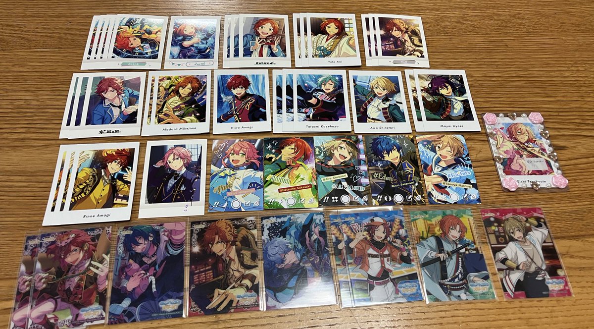 Kikama__'s tweet photo. 【交換】あんスタ ぱしゃこれ ぱしゃっつ

譲）画像のもの

求）6〜7枚目 
その他でも検討させていただきます◎

箔押し↔箔押し

お気軽にお声掛けください https://t.co/CWNUfv2K69