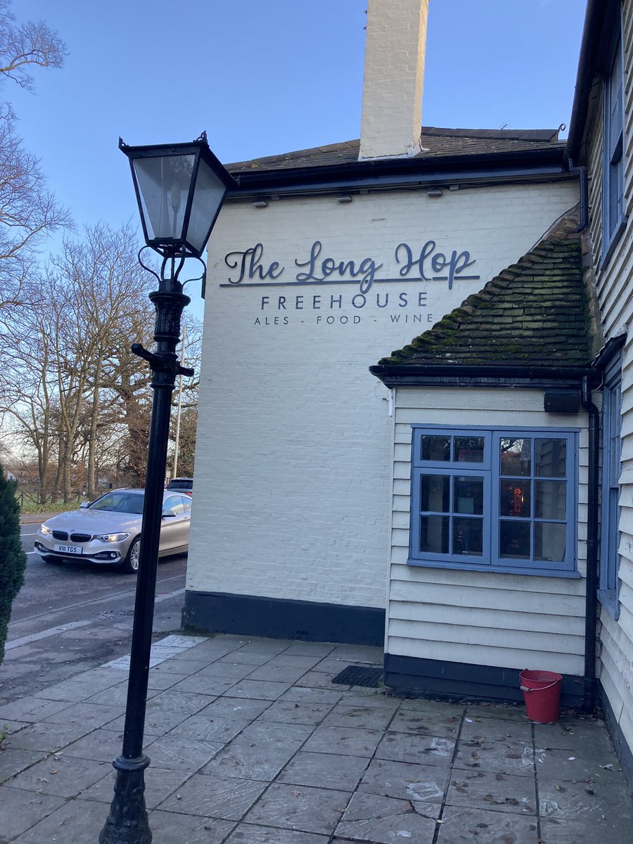 nuttyboy13's tweet image. Boxing Day drink With Sandra and Rebekah in our new local