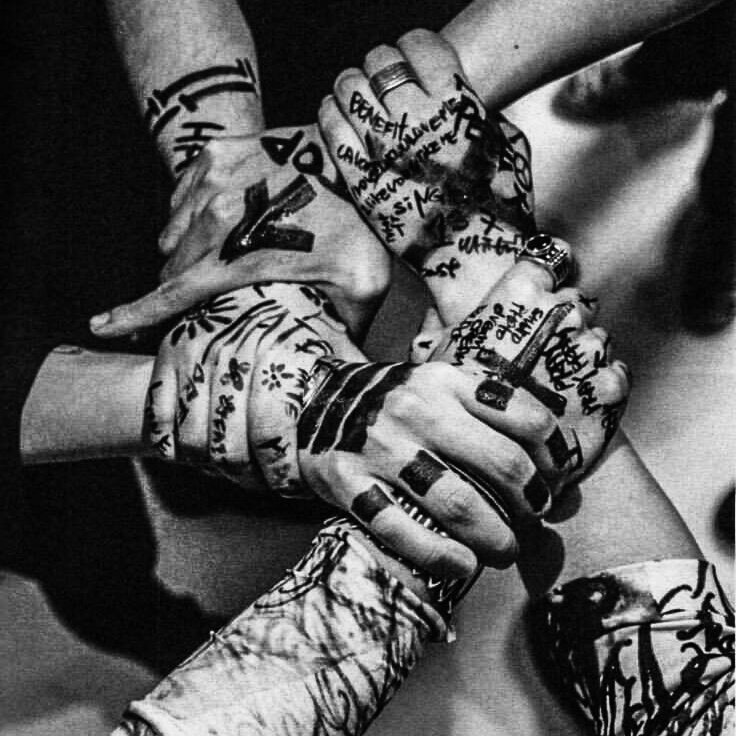 8KLIFE's tweet photo. VIP till whenever ❤️ always on this road with #BIGBANG https://t.co/URoZB3B7Bn