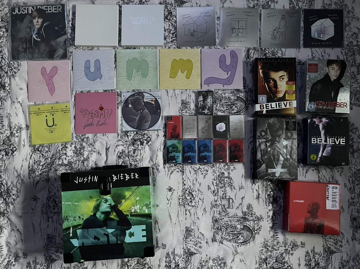 3rdDec2011's tweet image. My 2 year update if someone cares 🥹
I completed the vinyl and cassettes collection but still need a handful cds (i have a list). And hopefully i’ll find some signed stuff!