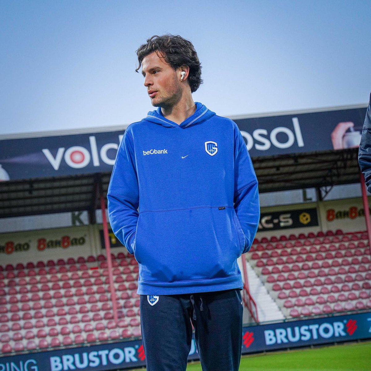 We are here. 🔵⚪️

#mijnploeg