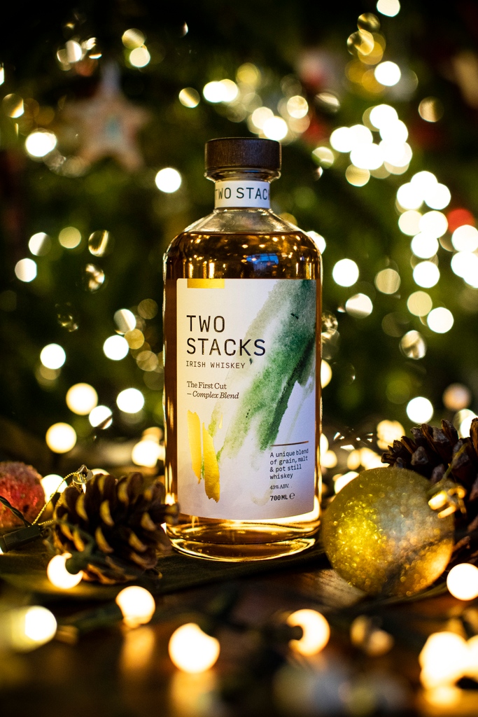 TwoStacksWhisky's tweet image. The day after Christmas, a day to spend time with loved ones and sip some refreshing Irish Whiskey 🥃