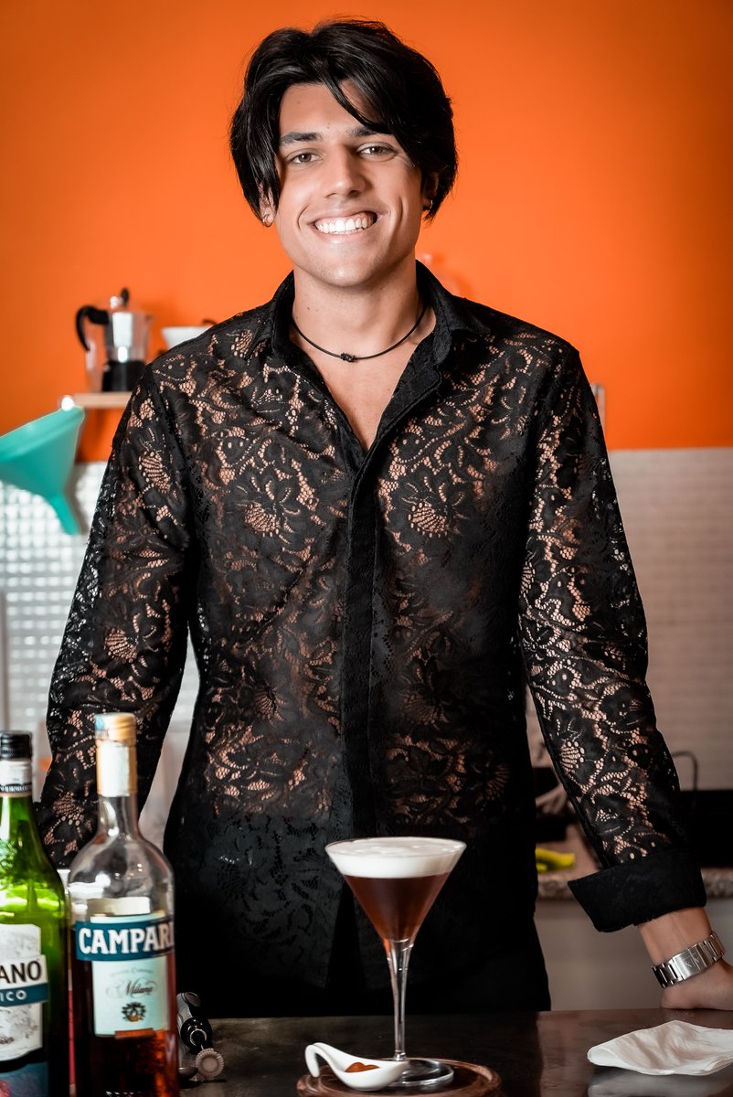 Un ottimo modo per sorprendere il cliente? Conoscere le tecniche che puoi apprendere durante il percorso di Molecoular Mixology! 🍸

#mixologyacademy