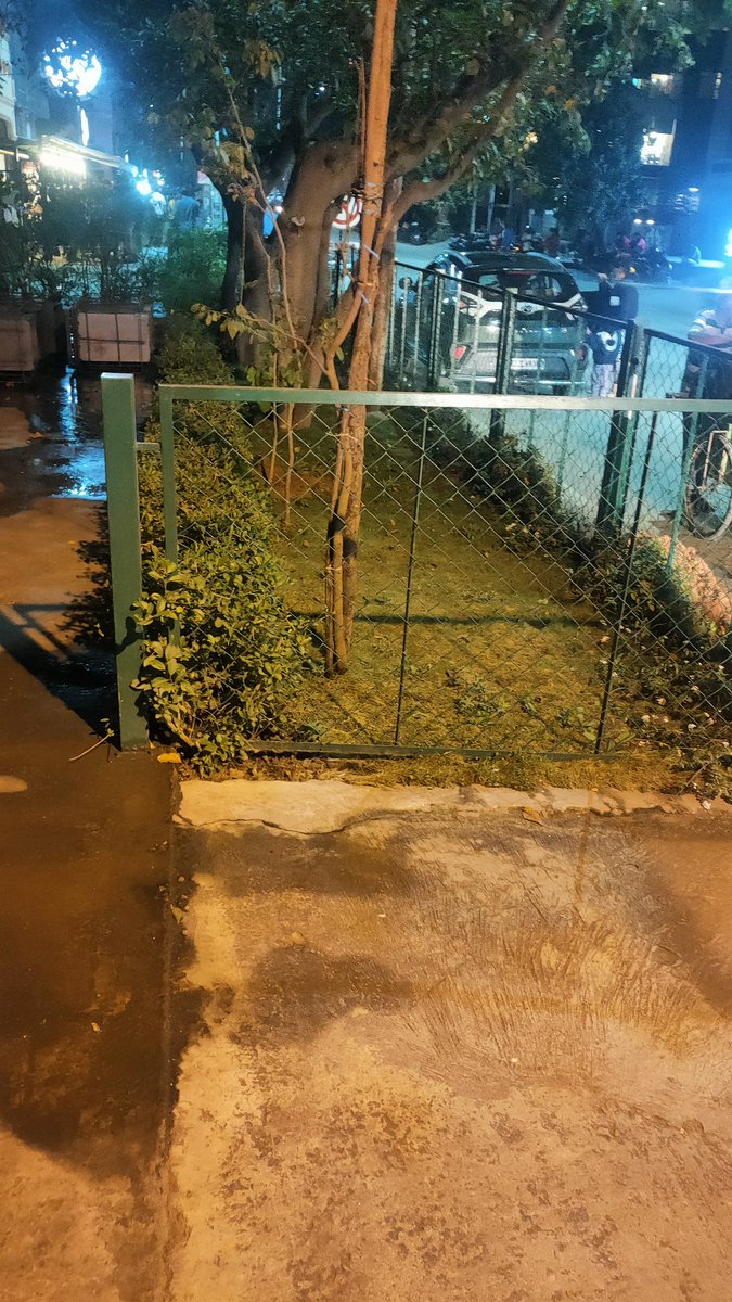 Wasay_alvi's tweet photo. People have grown private lawns along with blocking paths on public footpaths, leaving no space for pedestrians to walk. Need assistance to get this sorted please.
Opp: cuppa redefined, 5th Main Rd, Sector 6, HSR Layout, Bengaluru, Karnataka 560102, India https://t.co/jut6xkxZ6x